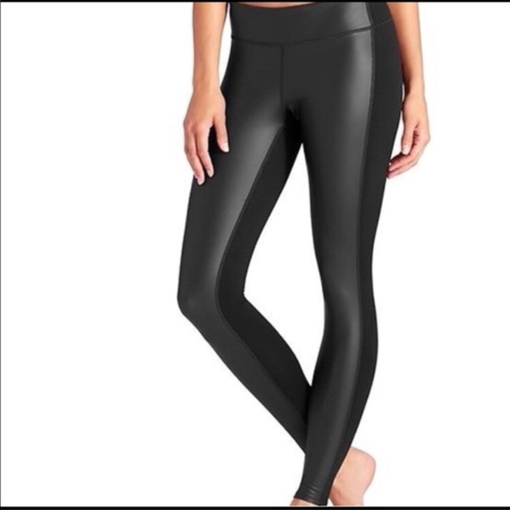 Athleta Gleam 2.0 tight size small black